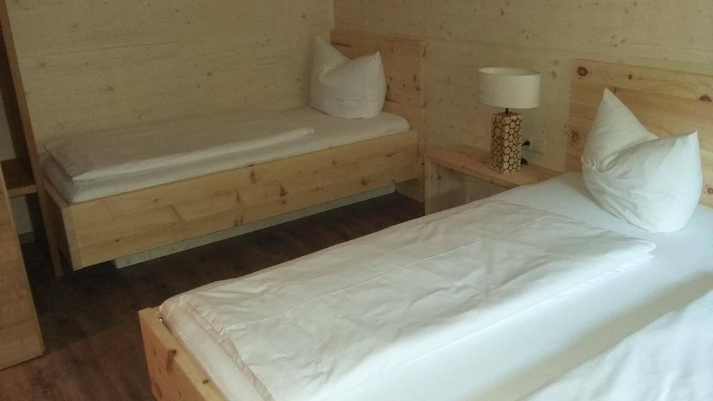 Appartements Alpenland Lermoos Quarto foto